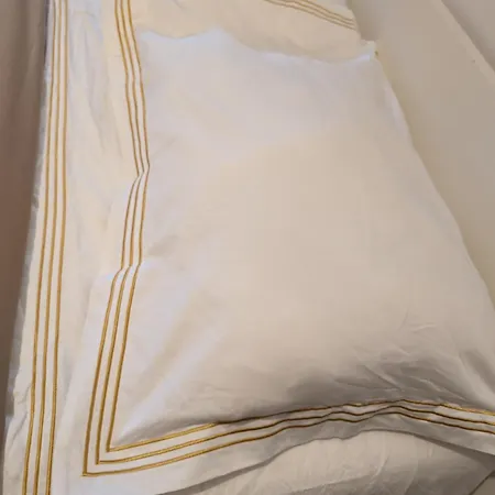 Free Wifi -estrela Lapa- Tram 28 * Лісабон