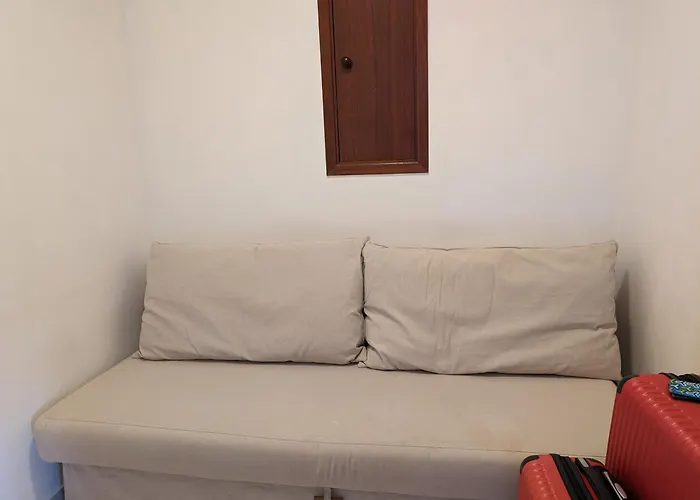 Free Wifi -estrela Lapa- Tram 28 * Lisboa